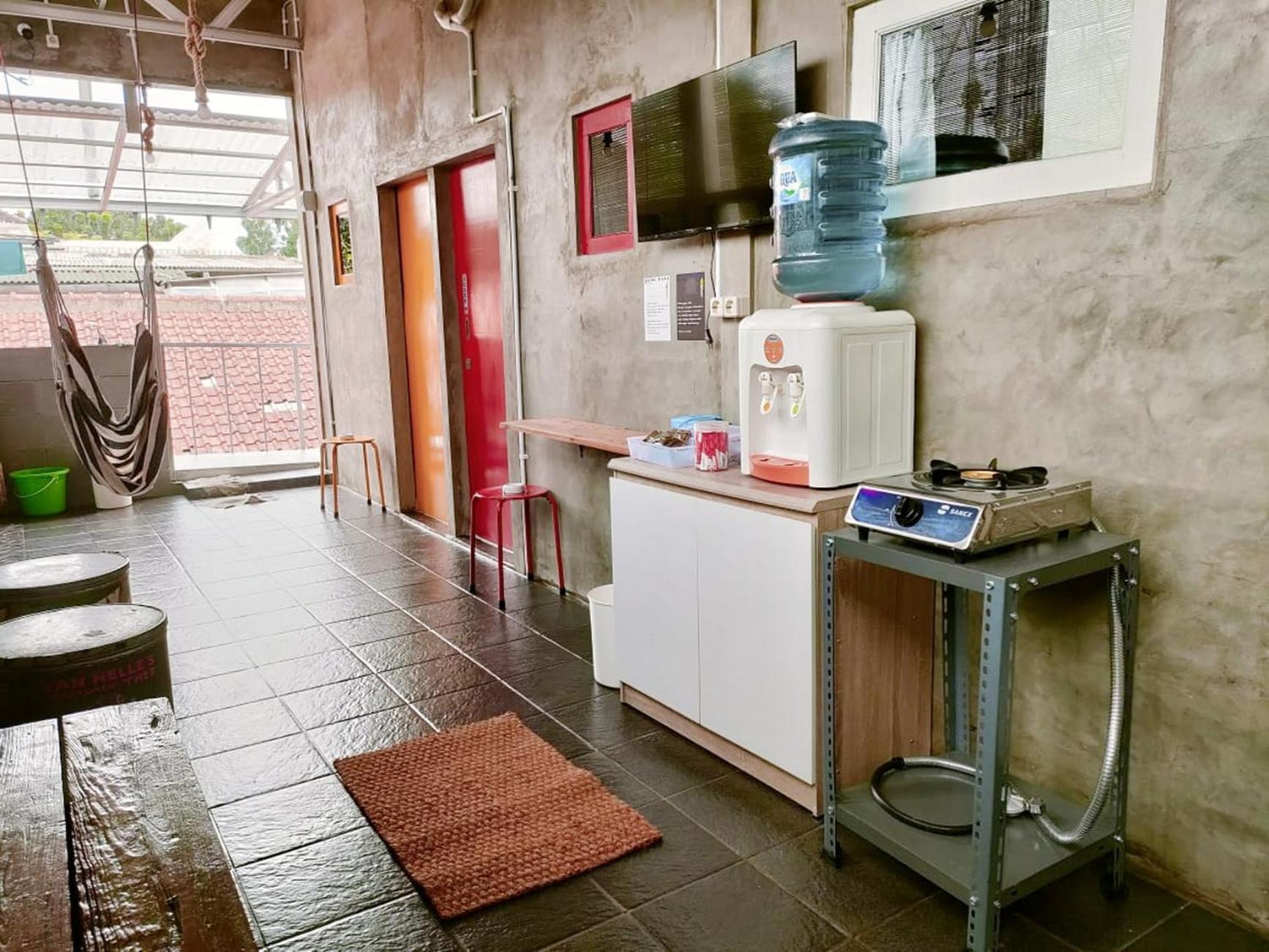 Jeng Tini Guest House Bogor Extérieur photo