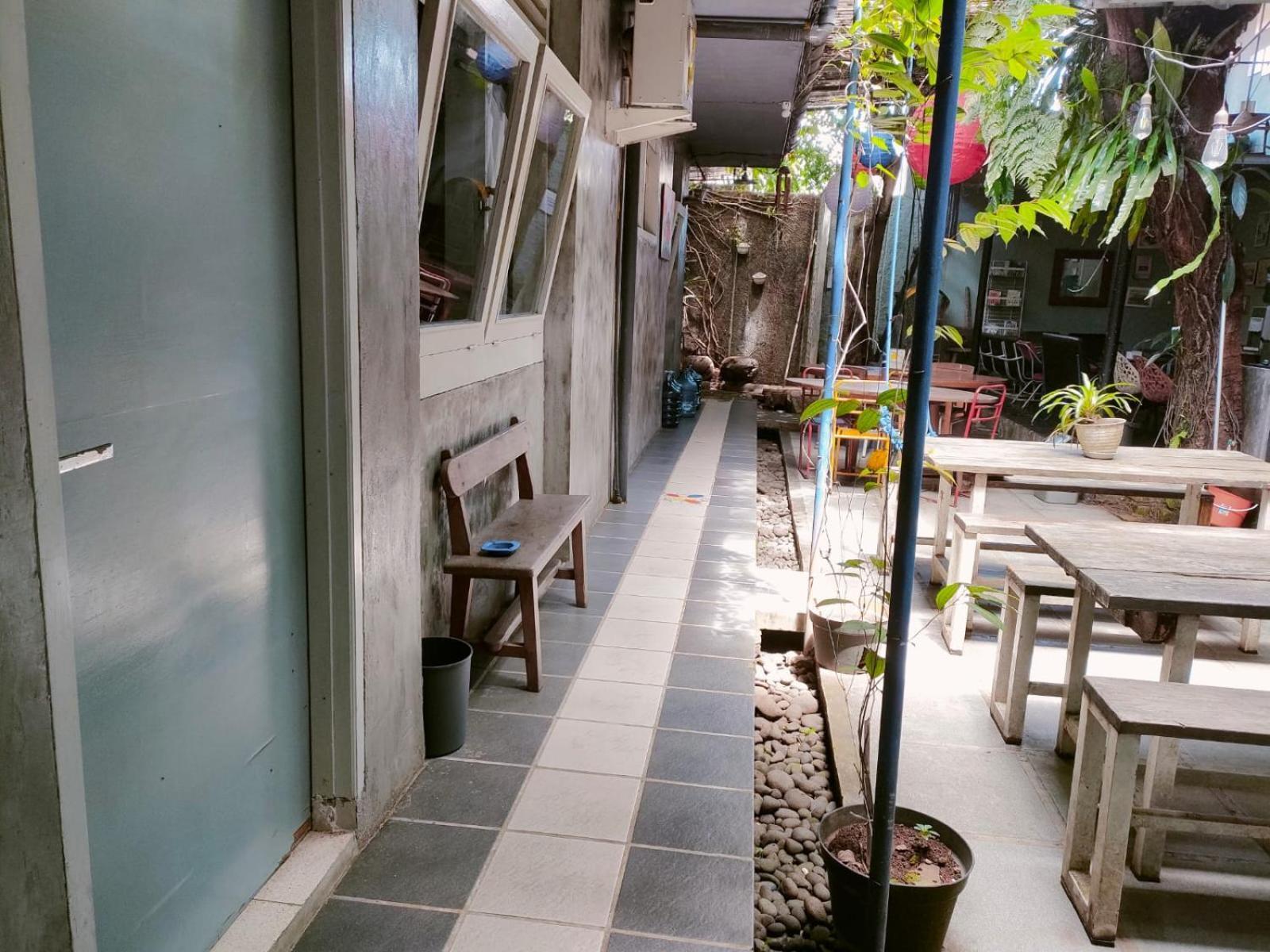 Jeng Tini Guest House Bogor Extérieur photo